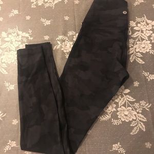 LuluLemon Camouflage black ankle cute joggers